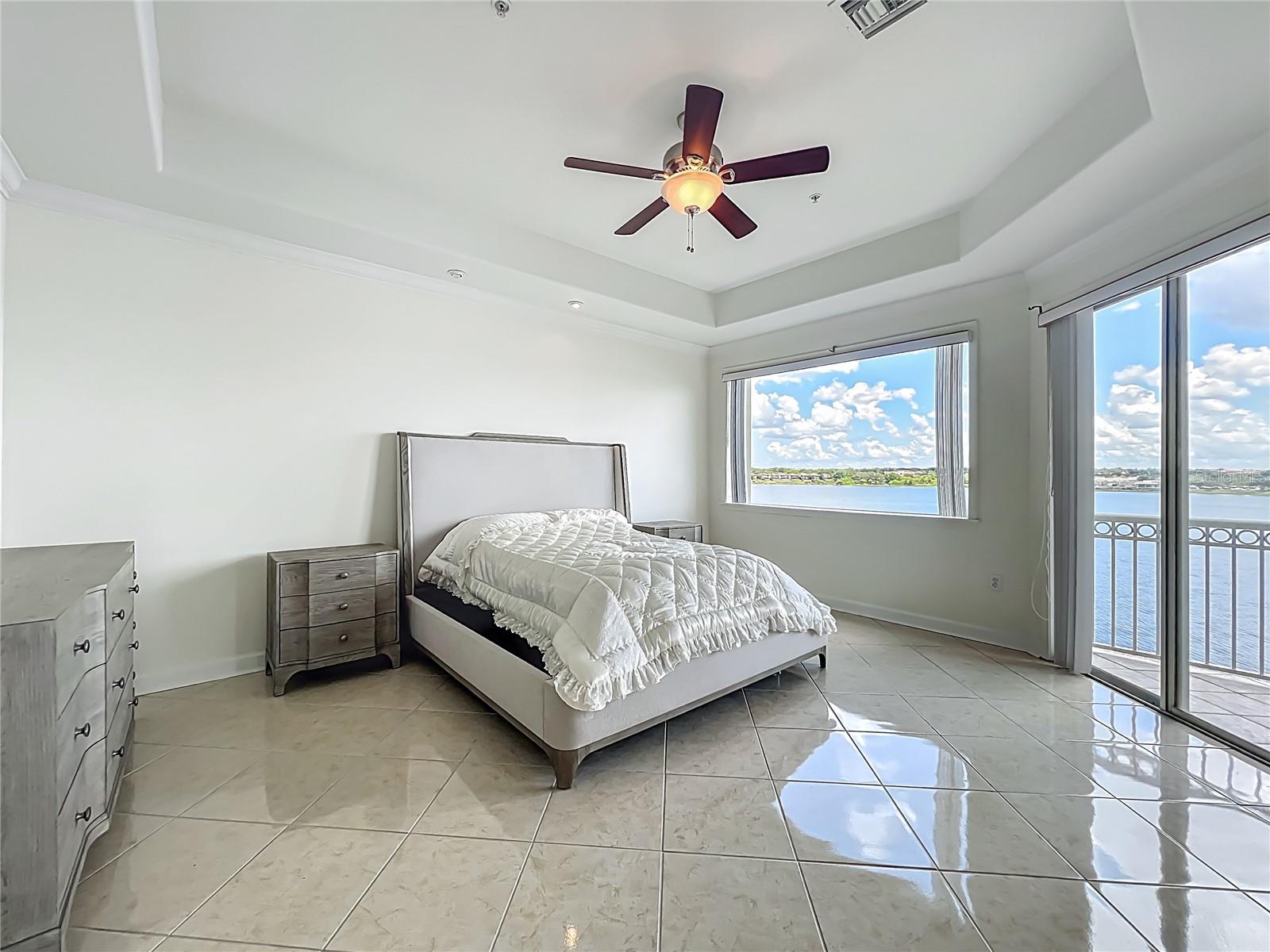 8743 S THE ESPLANADE #18, ORLANDO, FL, 32836