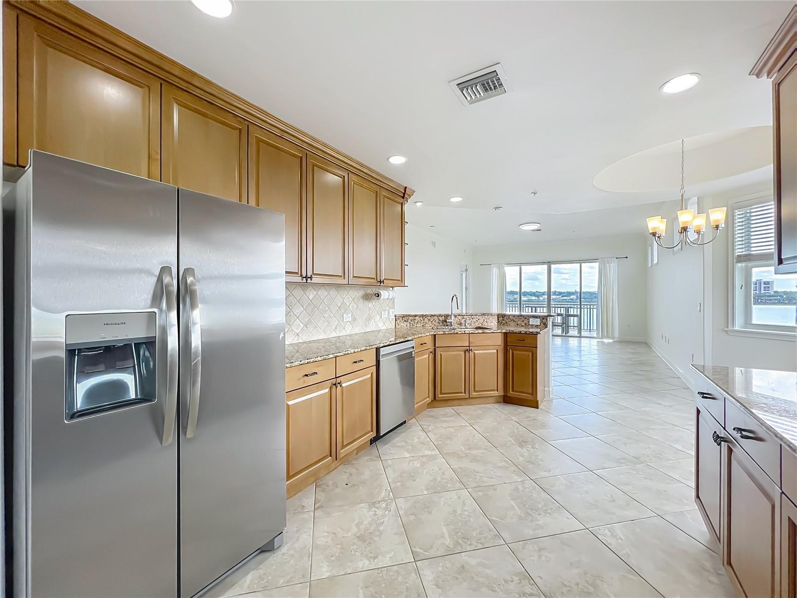 8743 S THE ESPLANADE #18, ORLANDO, FL, 32836