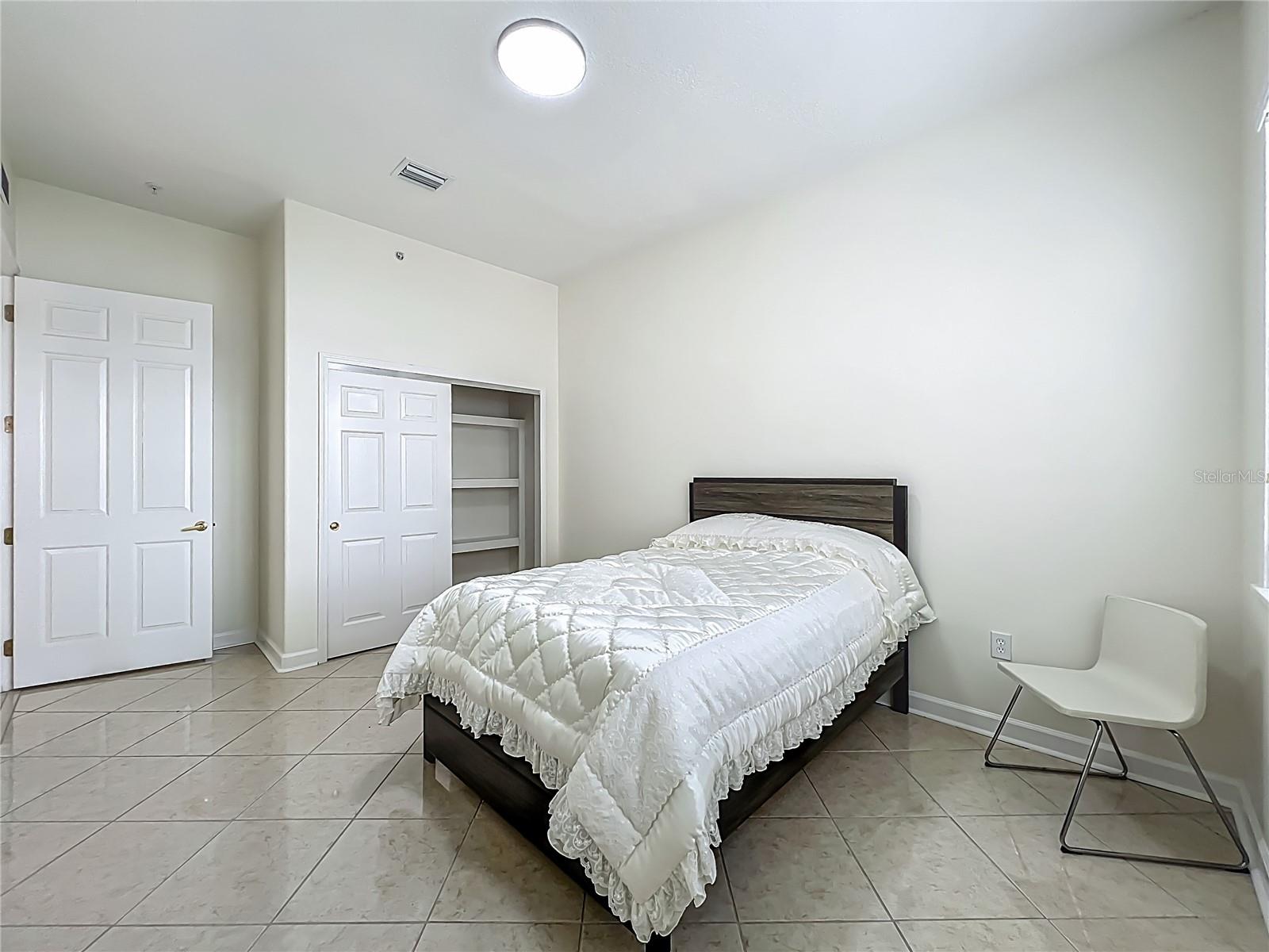 8743 S THE ESPLANADE #18, ORLANDO, FL, 32836