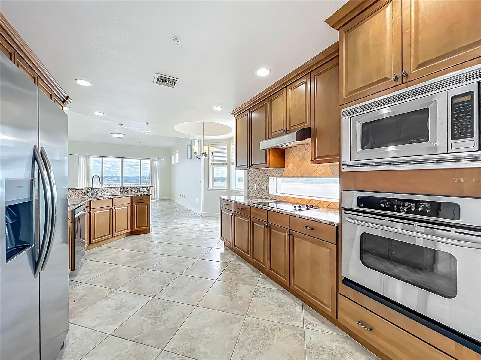 8743 S THE ESPLANADE #18, ORLANDO, FL, 32836