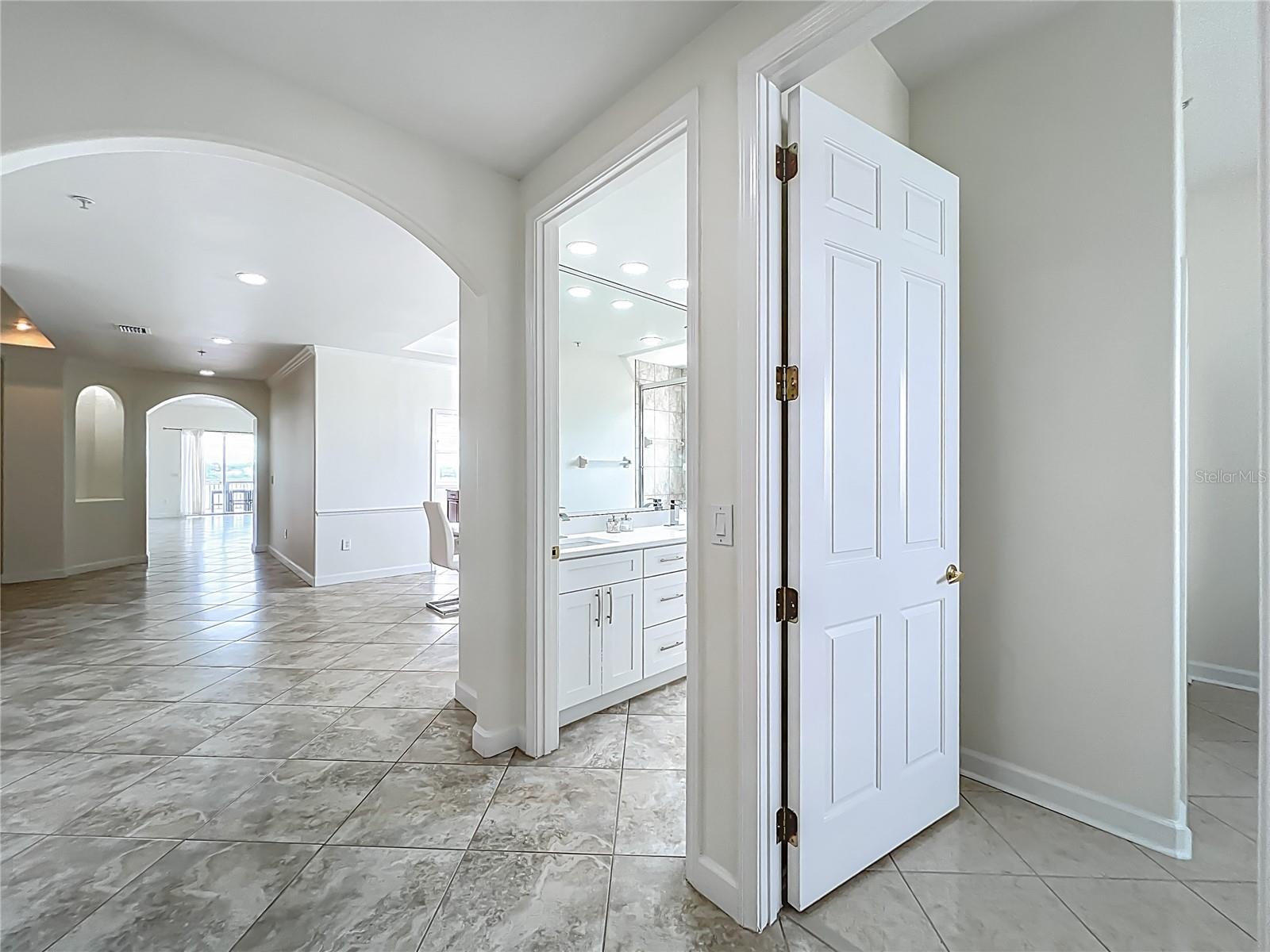 8743 S THE ESPLANADE #18, ORLANDO, FL, 32836