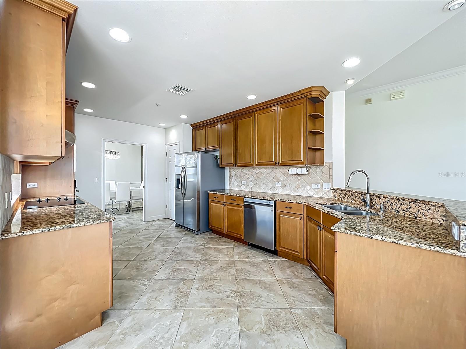 8743 S THE ESPLANADE #18, ORLANDO, FL, 32836