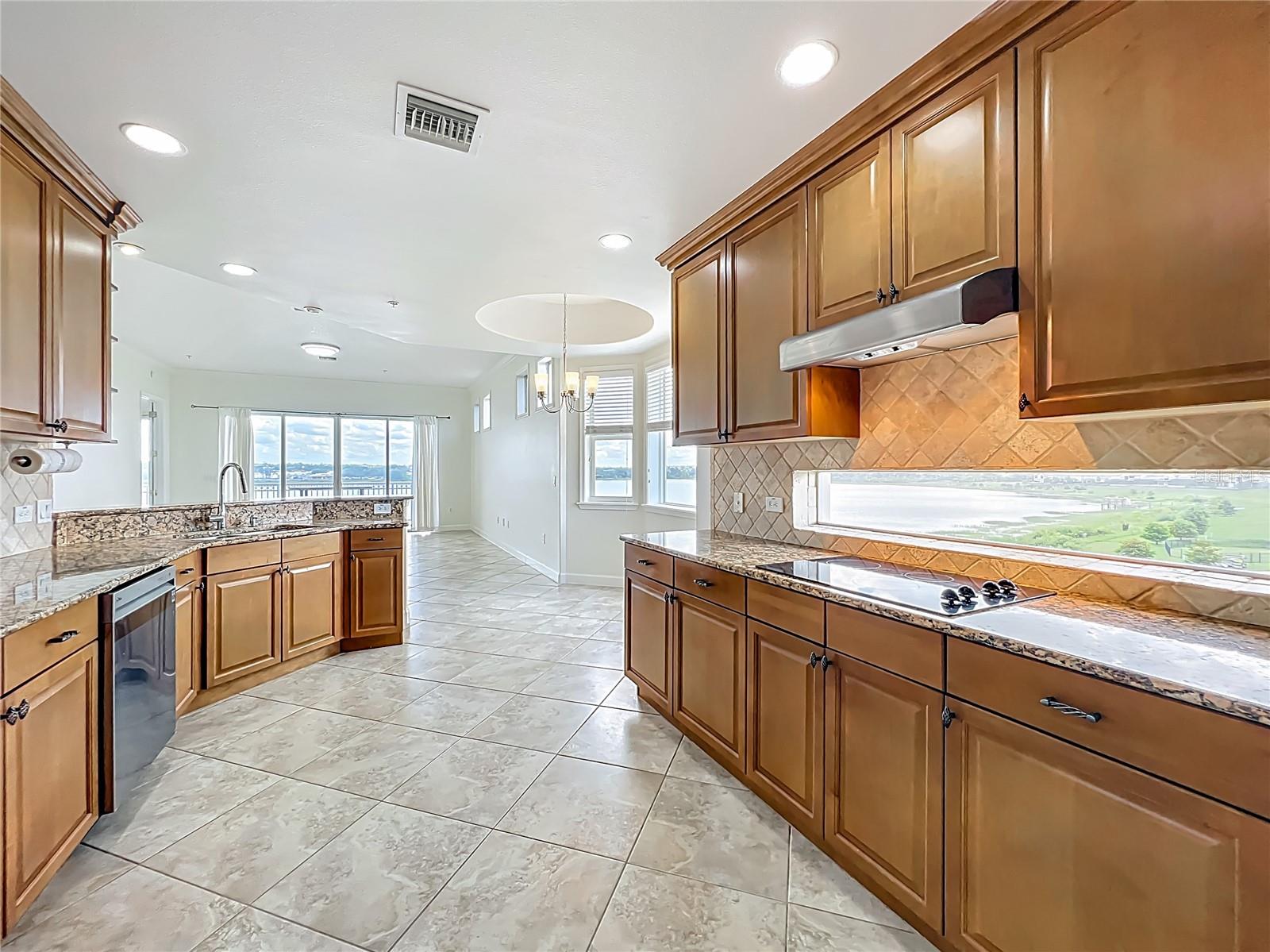 8743 S THE ESPLANADE #18, ORLANDO, FL, 32836