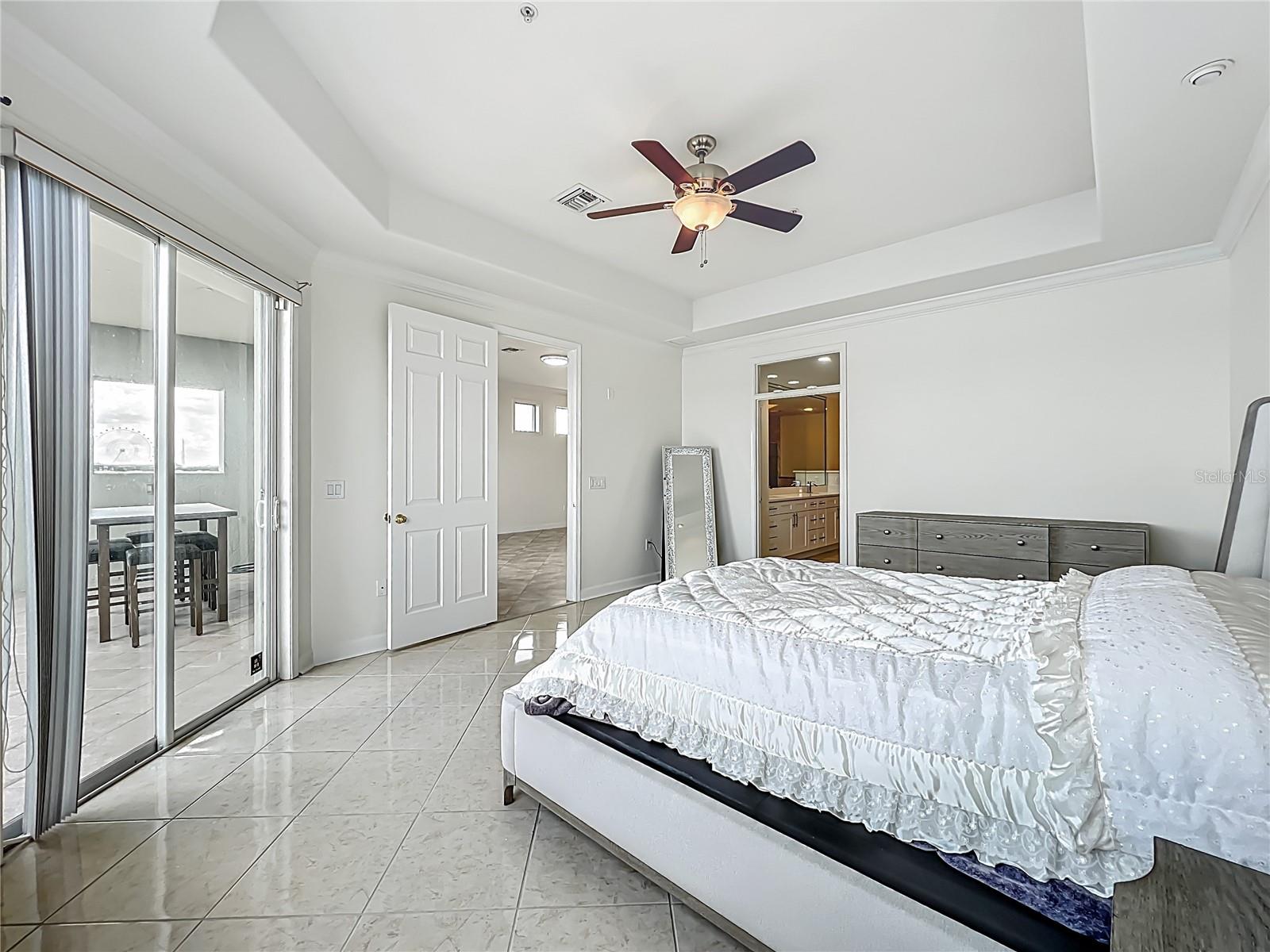 8743 S THE ESPLANADE #18, ORLANDO, FL, 32836