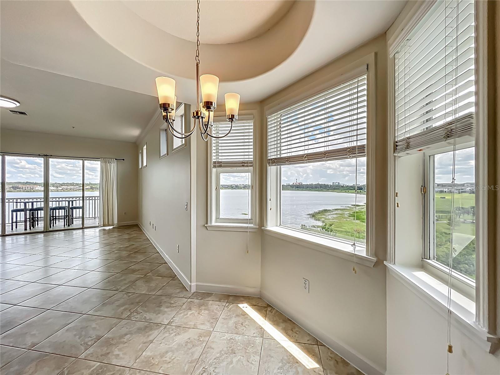 8743 S THE ESPLANADE #18, ORLANDO, FL, 32836