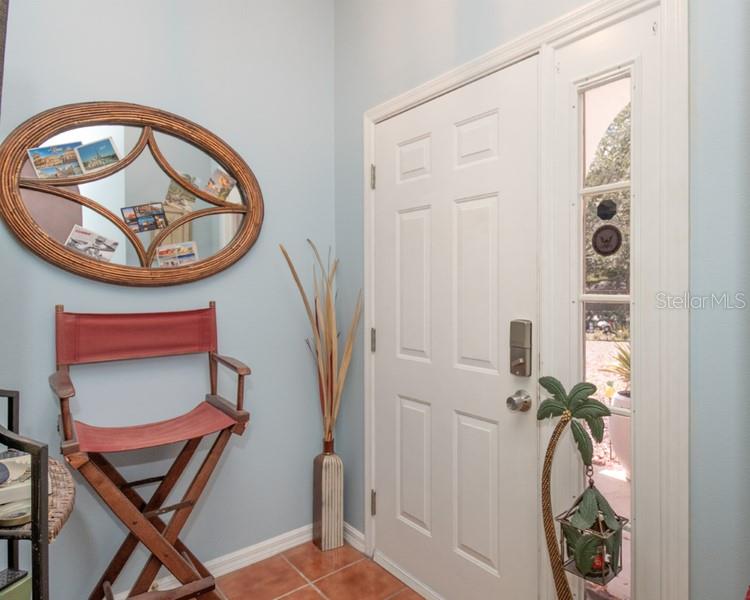 202 N PALM AVE, HOWEY IN THE HILLS, FL, 34737