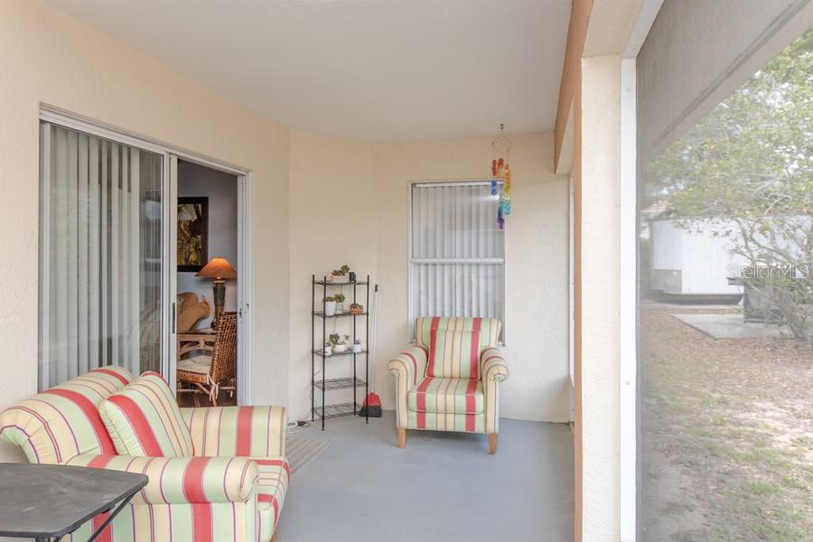 202 N PALM AVE, HOWEY IN THE HILLS, FL, 34737