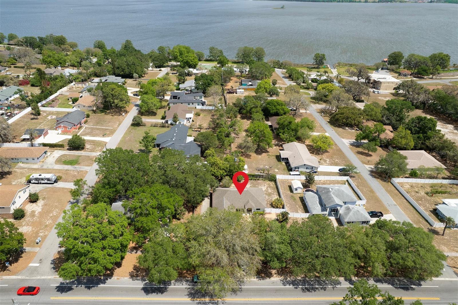 202 N PALM AVE, HOWEY IN THE HILLS, FL, 34737