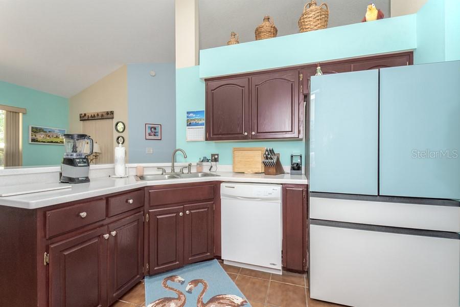 202 N PALM AVE, HOWEY IN THE HILLS, FL, 34737