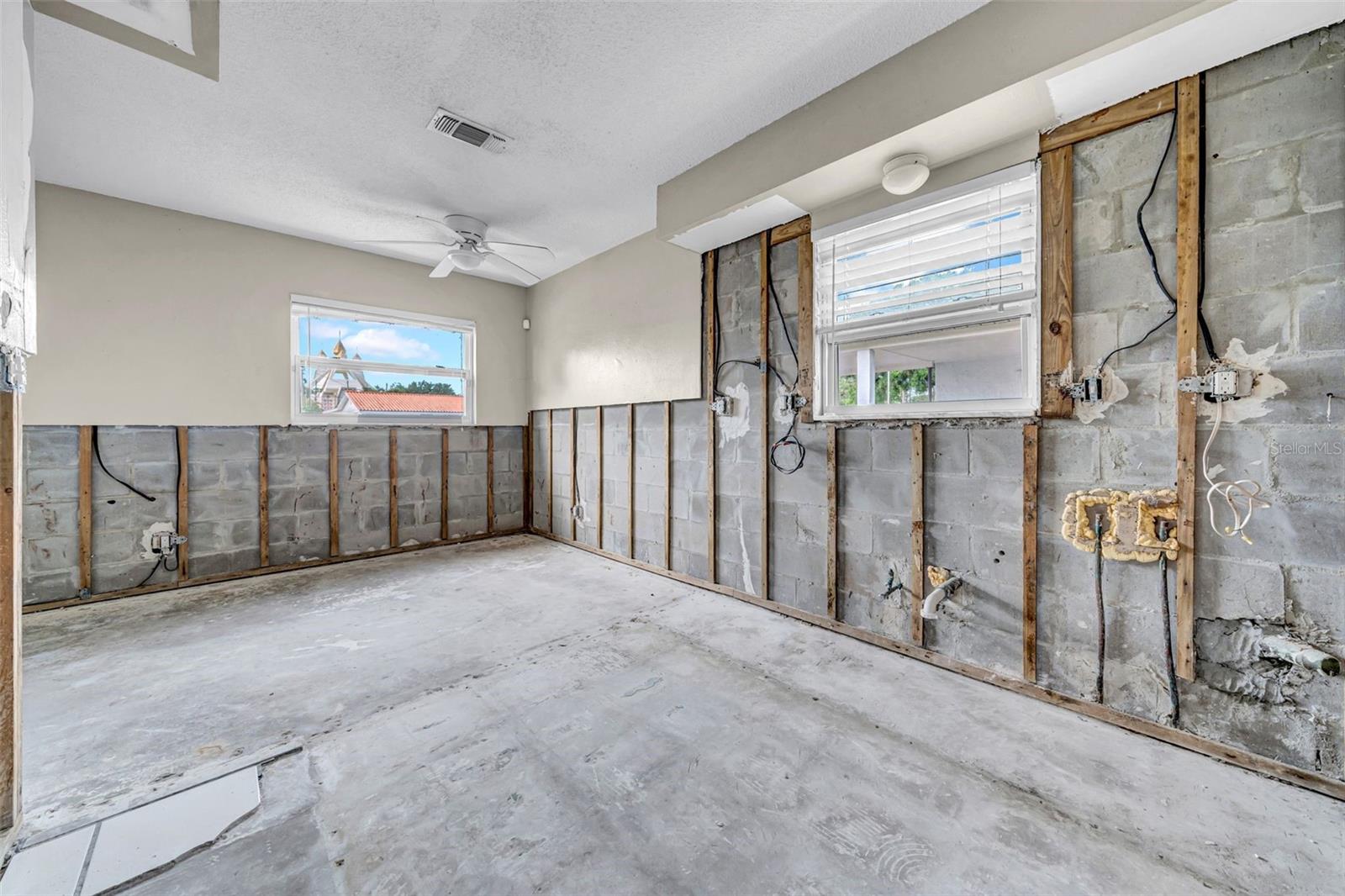 459 92ND AVE N, ST PETERSBURG, FL, 33702