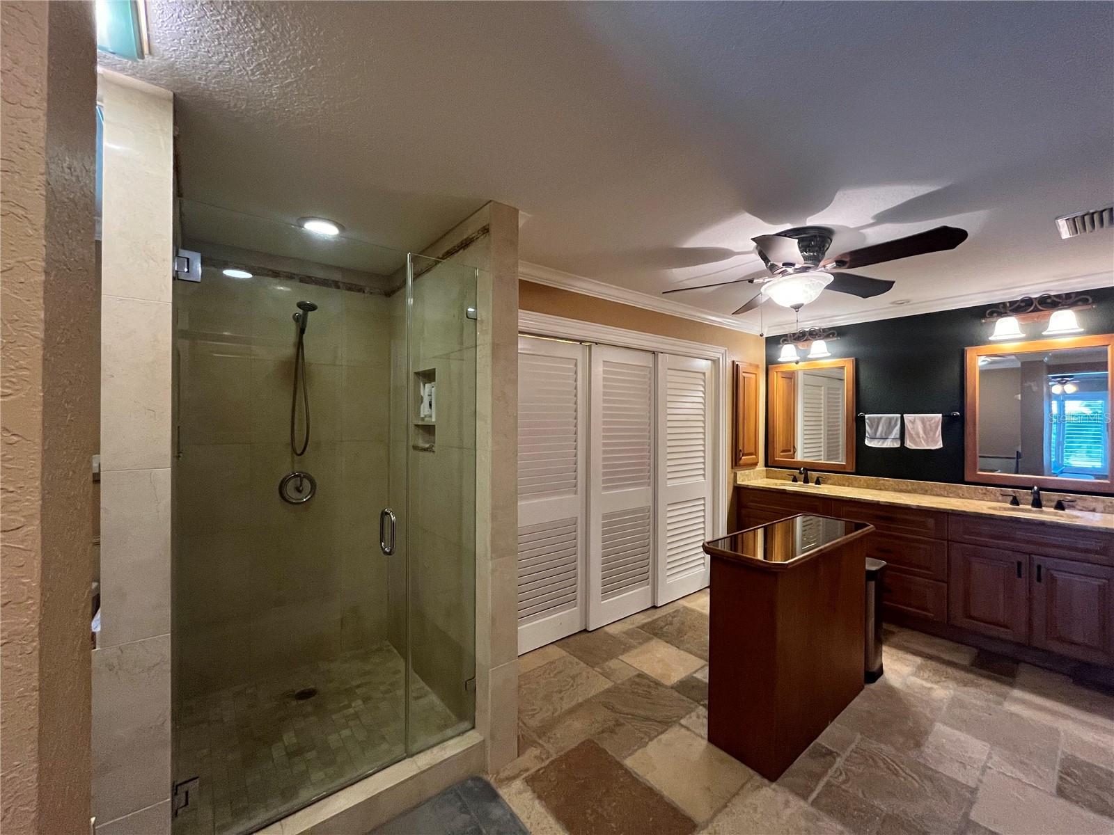 24 ISLAND DR, TREASURE ISLAND, FL, 33706