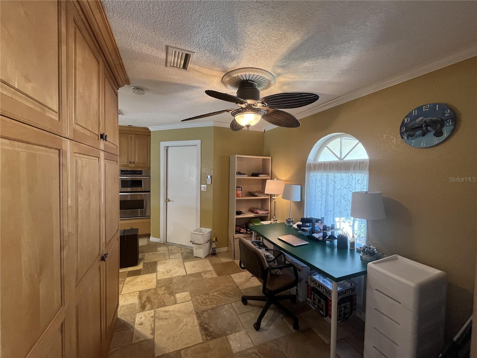 24 ISLAND DR, TREASURE ISLAND, FL, 33706