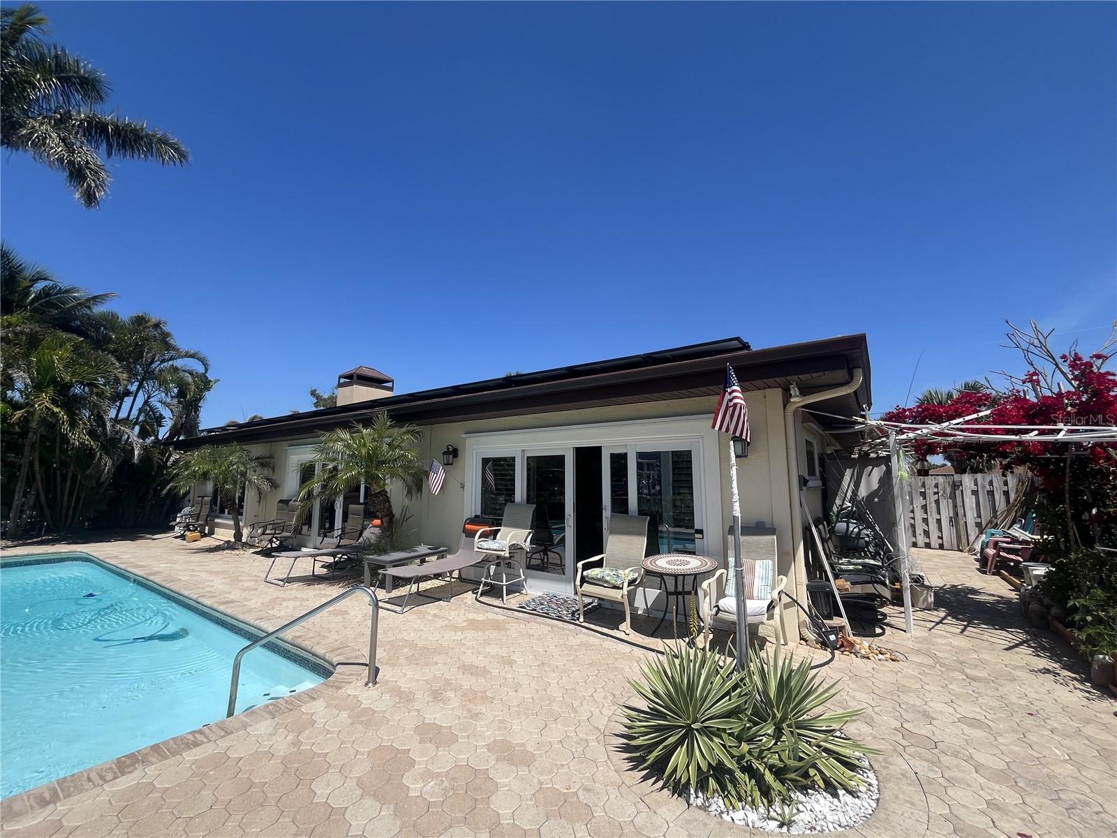 24 ISLAND DR, TREASURE ISLAND, FL, 33706