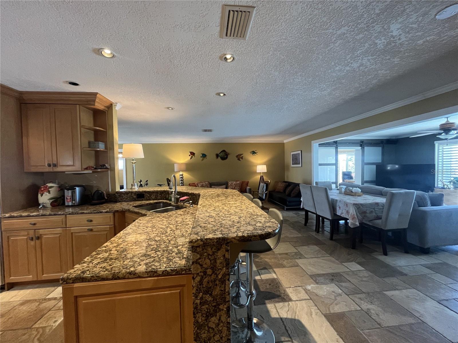 24 ISLAND DR, TREASURE ISLAND, FL, 33706