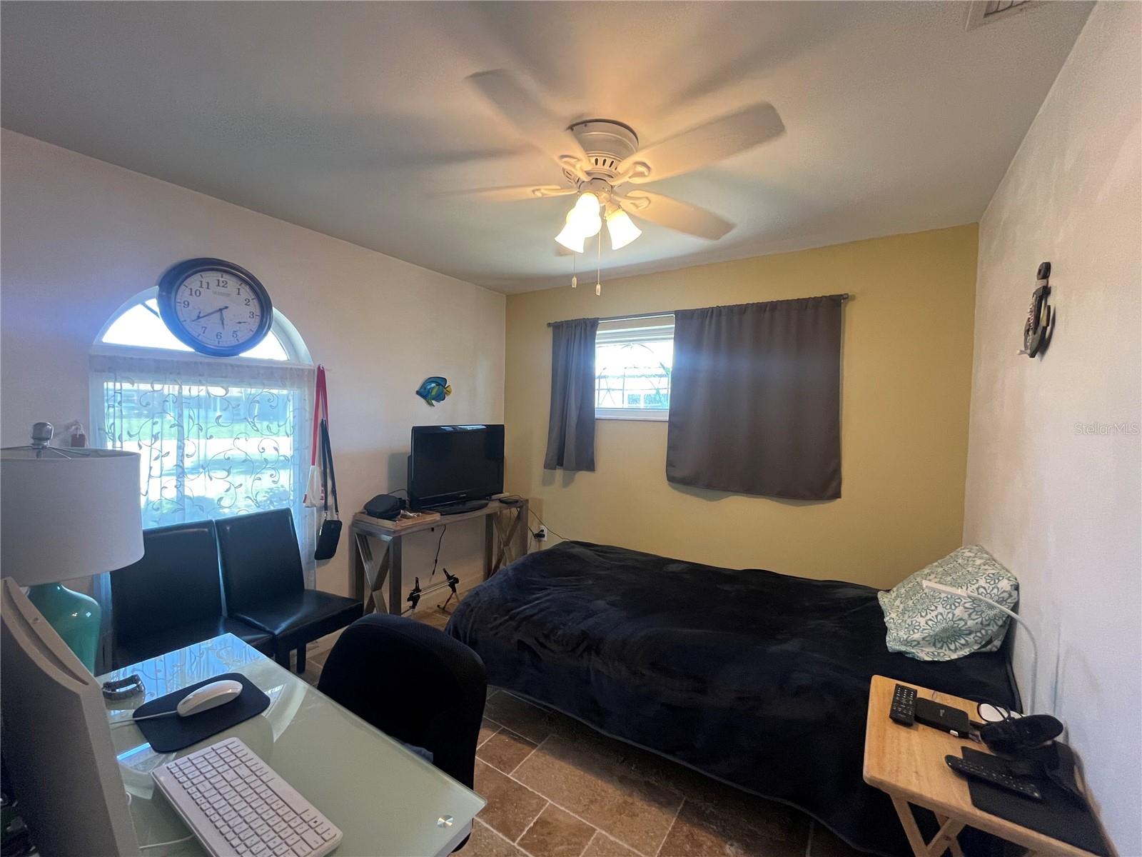 24 ISLAND DR, TREASURE ISLAND, FL, 33706