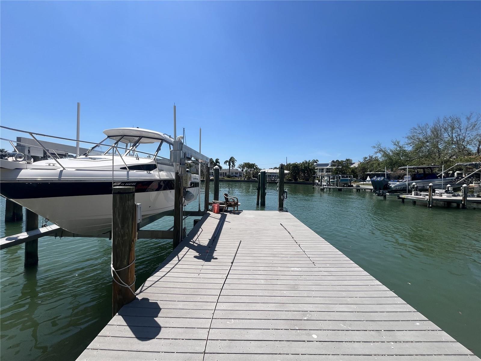 24 ISLAND DR, TREASURE ISLAND, FL, 33706