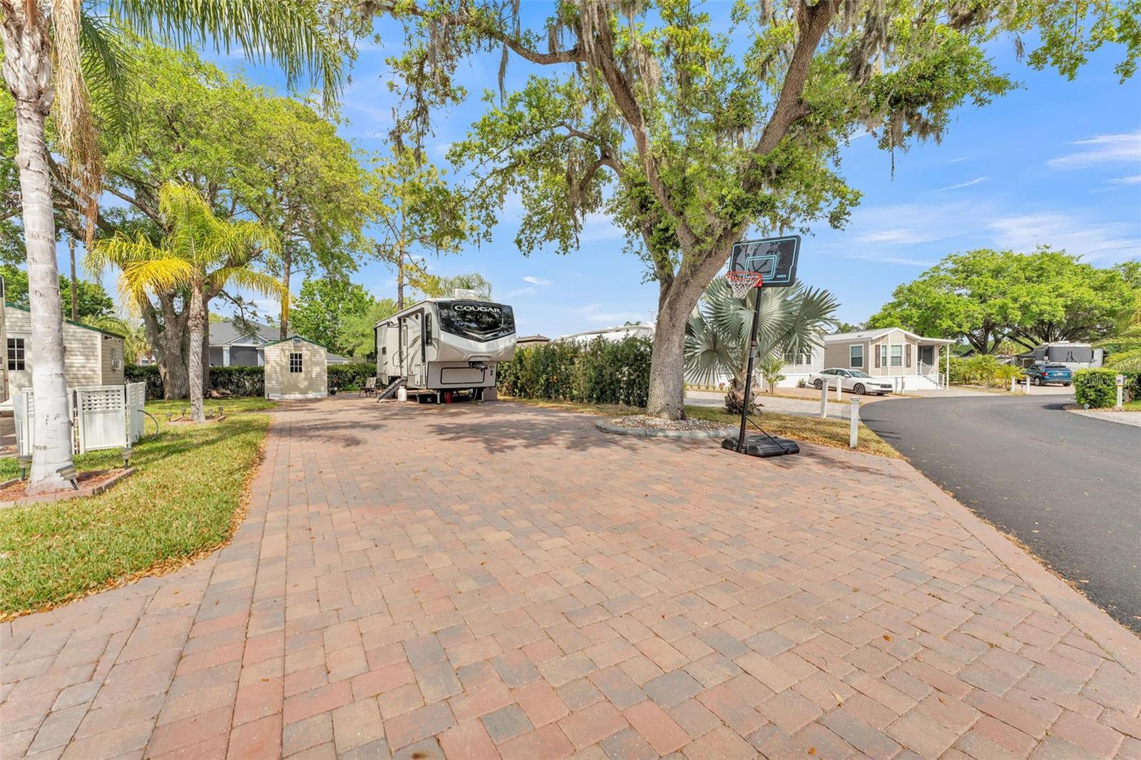 16329 CHERRY TREE CT, CLERMONT, FL, 34714