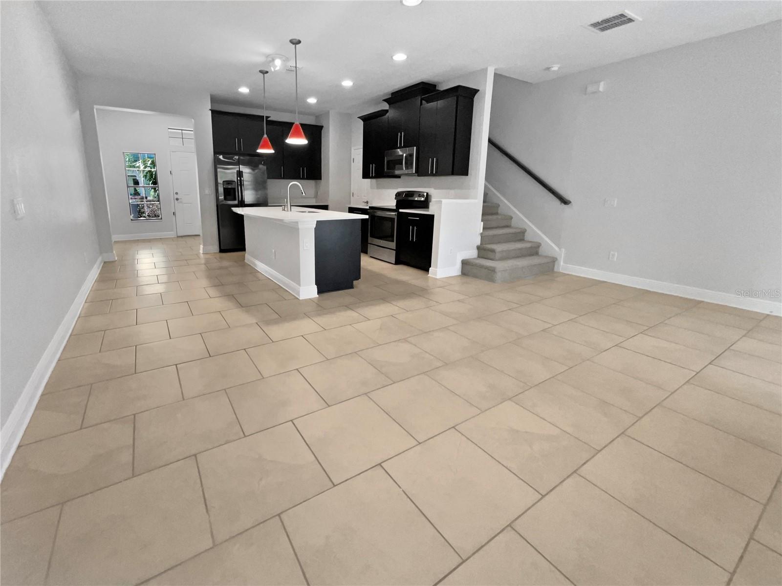 1998 MILKWEED TRCE, LUTZ, FL, 33558
