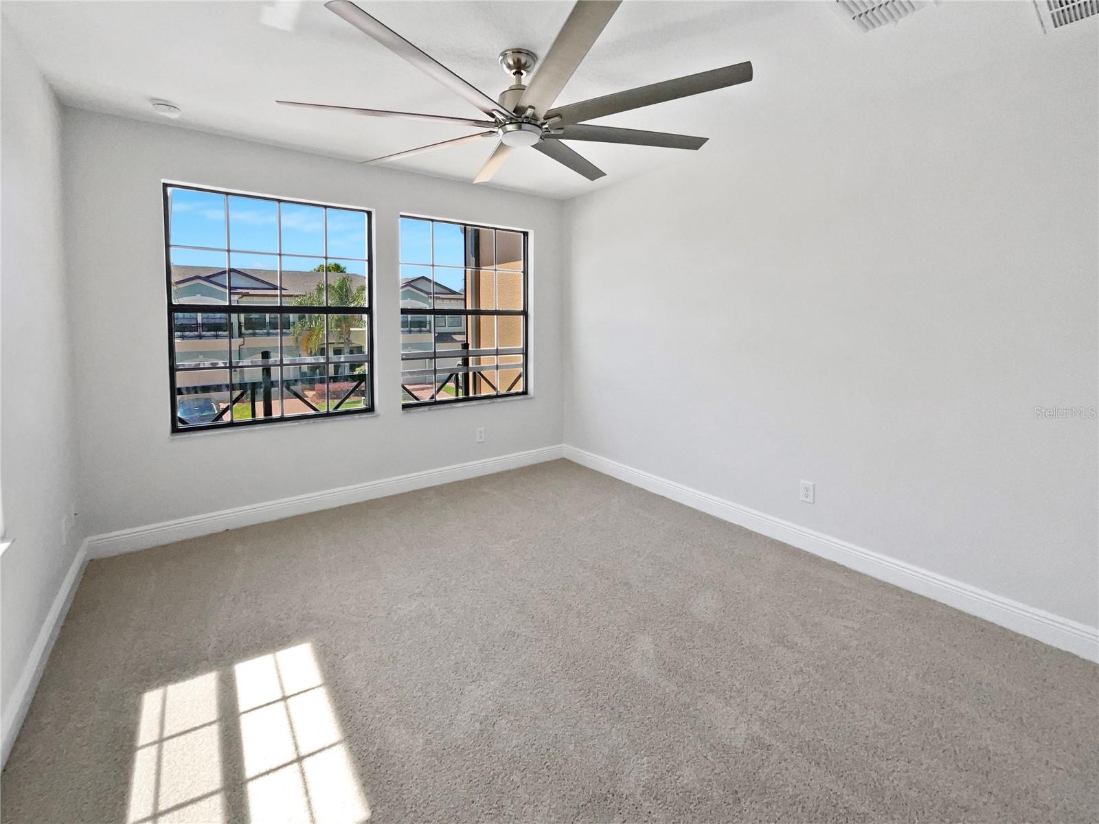 1998 MILKWEED TRCE, LUTZ, FL, 33558