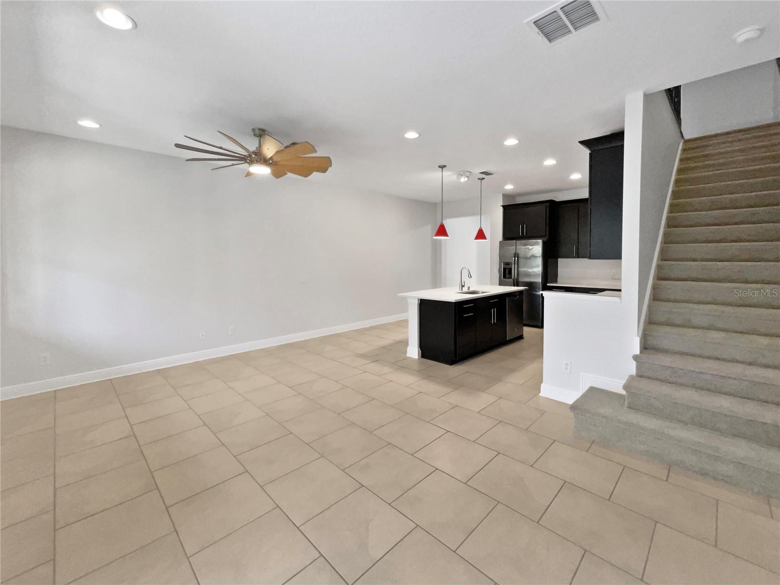 1998 MILKWEED TRCE, LUTZ, FL, 33558