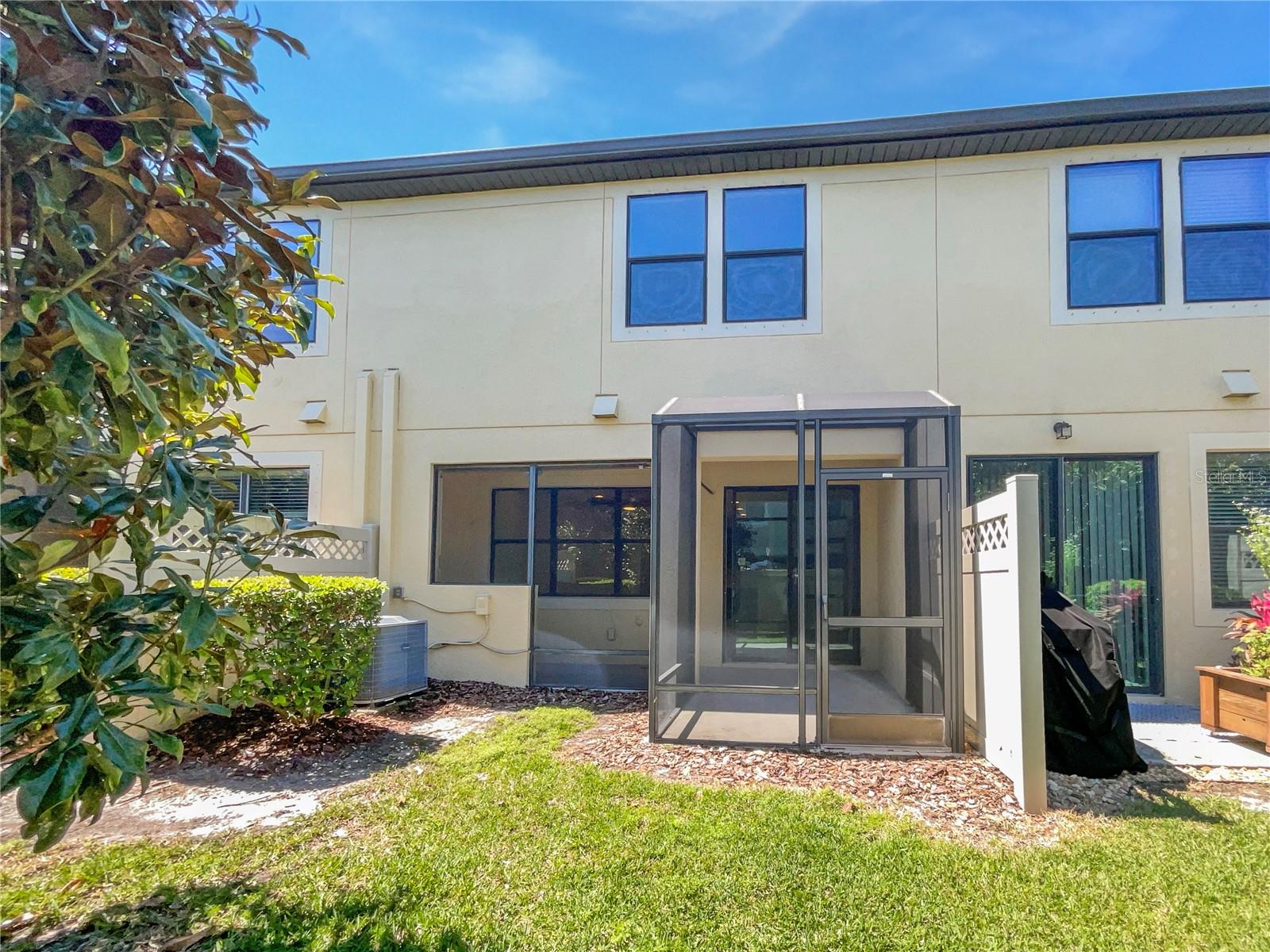 1998 MILKWEED TRCE, LUTZ, FL, 33558