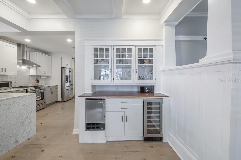 806 E NEW ORLEANS AVE, TAMPA, FL, 33603