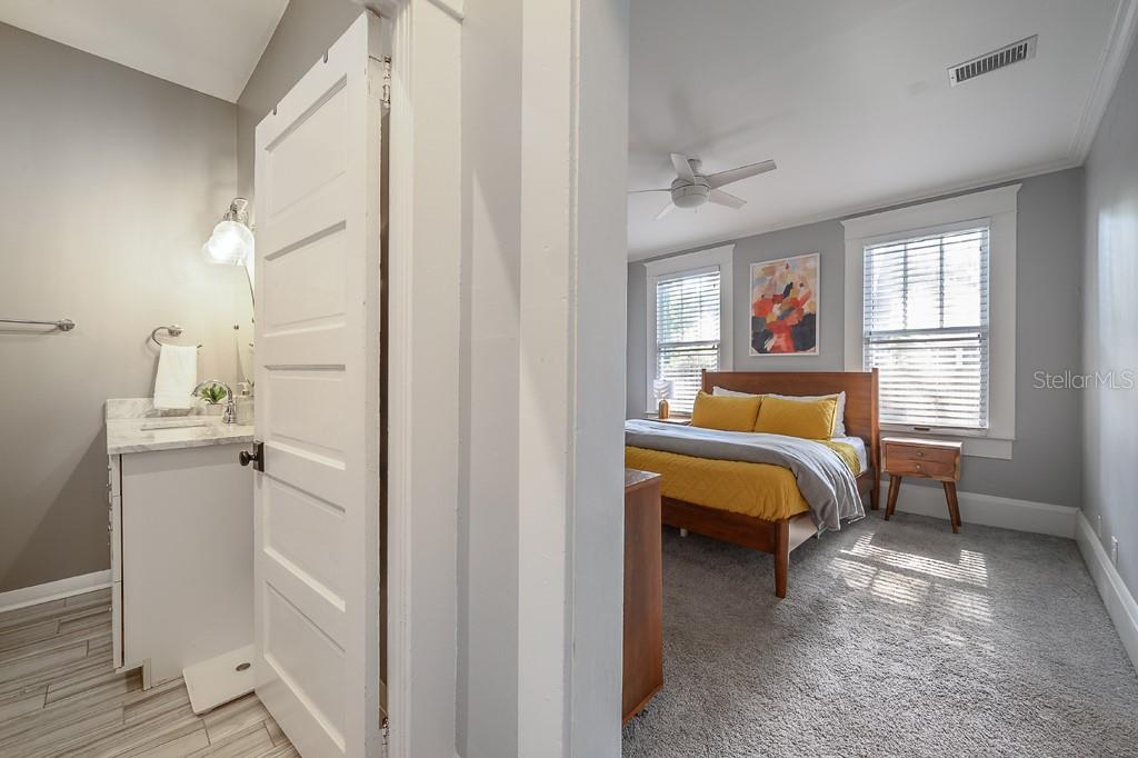 806 E NEW ORLEANS AVE, TAMPA, FL, 33603