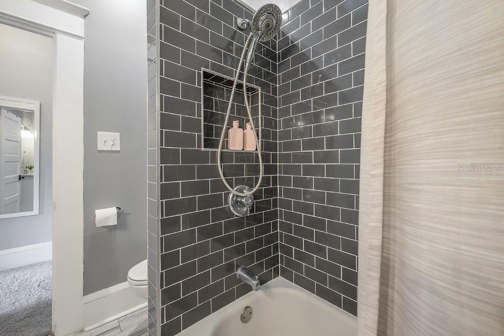 806 E NEW ORLEANS AVE, TAMPA, FL, 33603