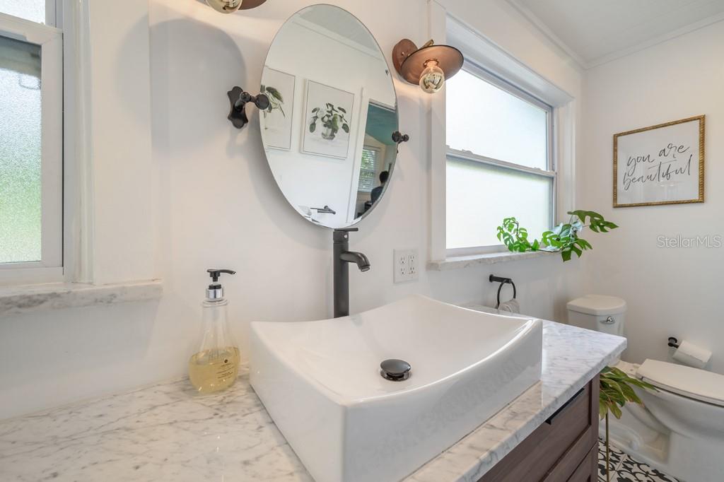 806 E NEW ORLEANS AVE, TAMPA, FL, 33603
