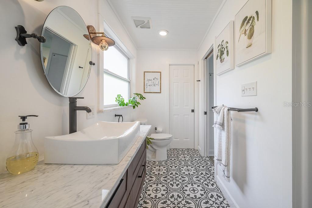 806 E NEW ORLEANS AVE, TAMPA, FL, 33603