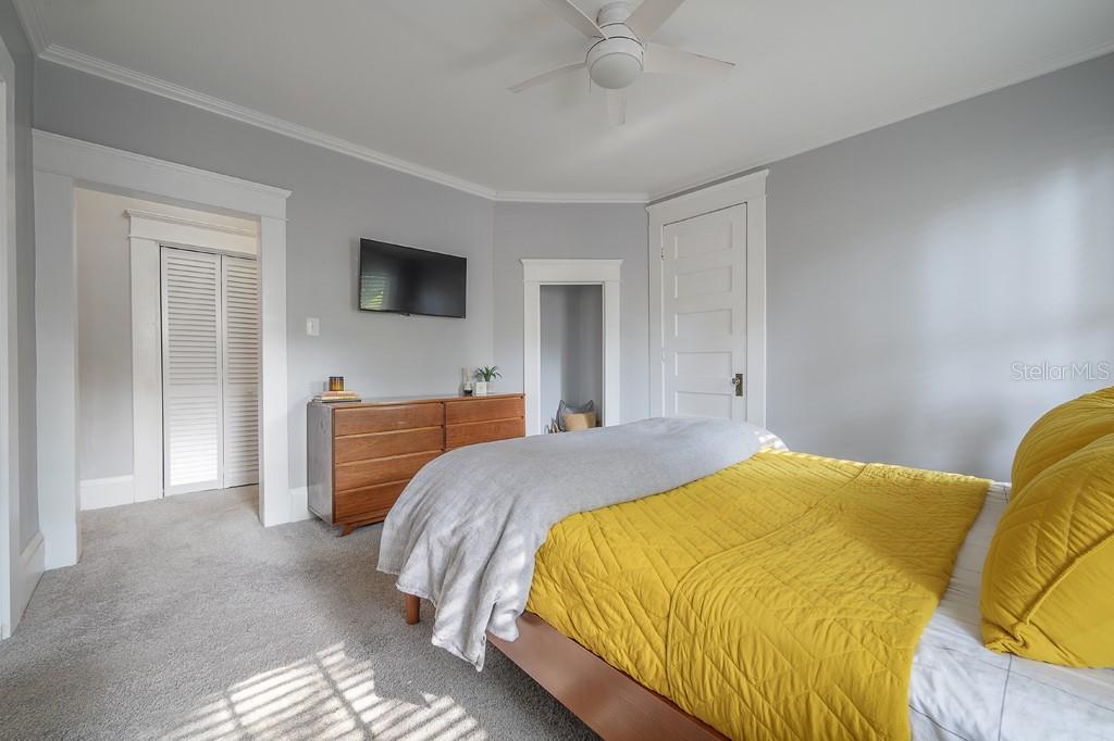806 E NEW ORLEANS AVE, TAMPA, FL, 33603