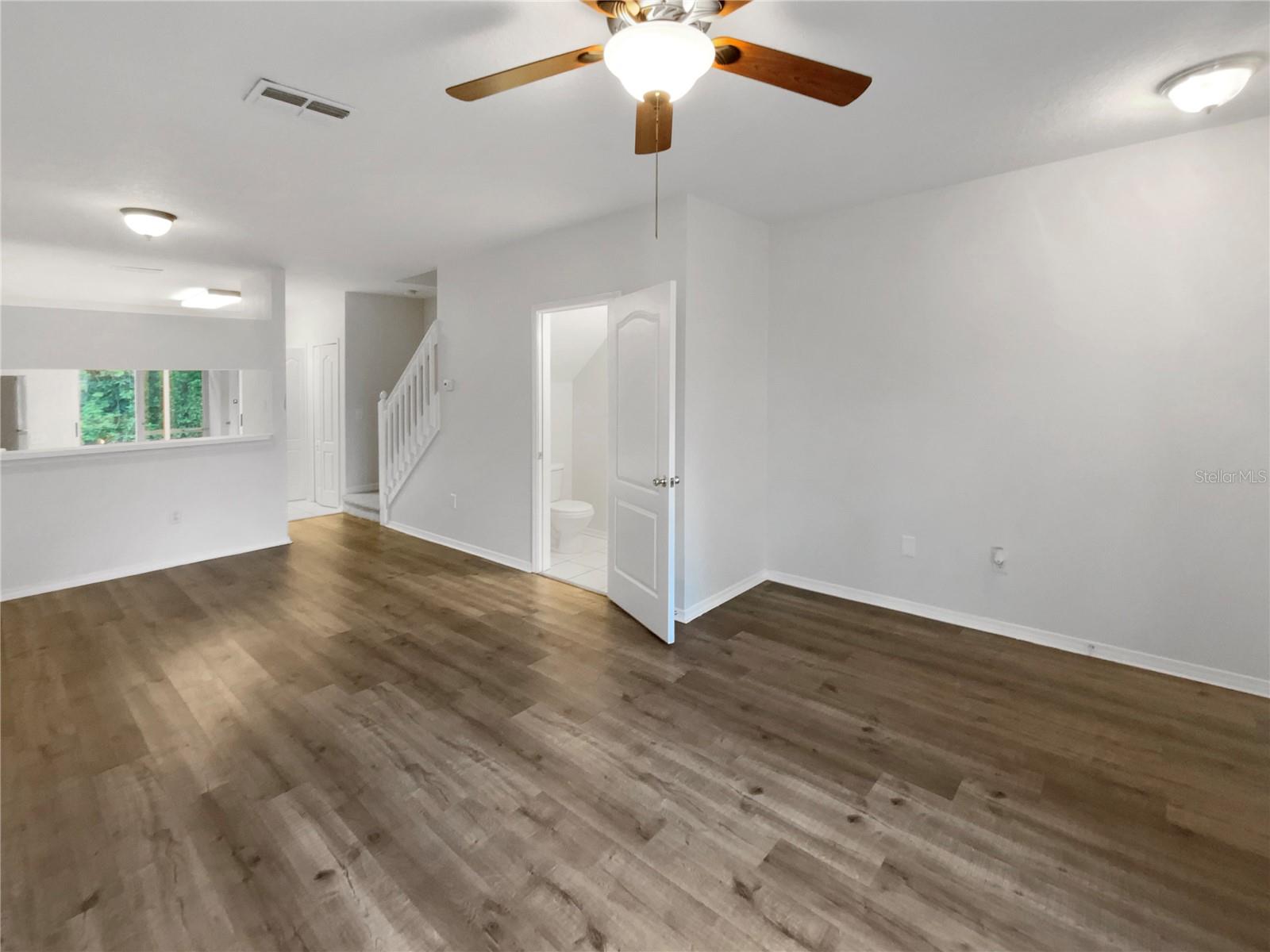 1238 STANDRIDGE DR, WESLEY CHAPEL, FL, 33543