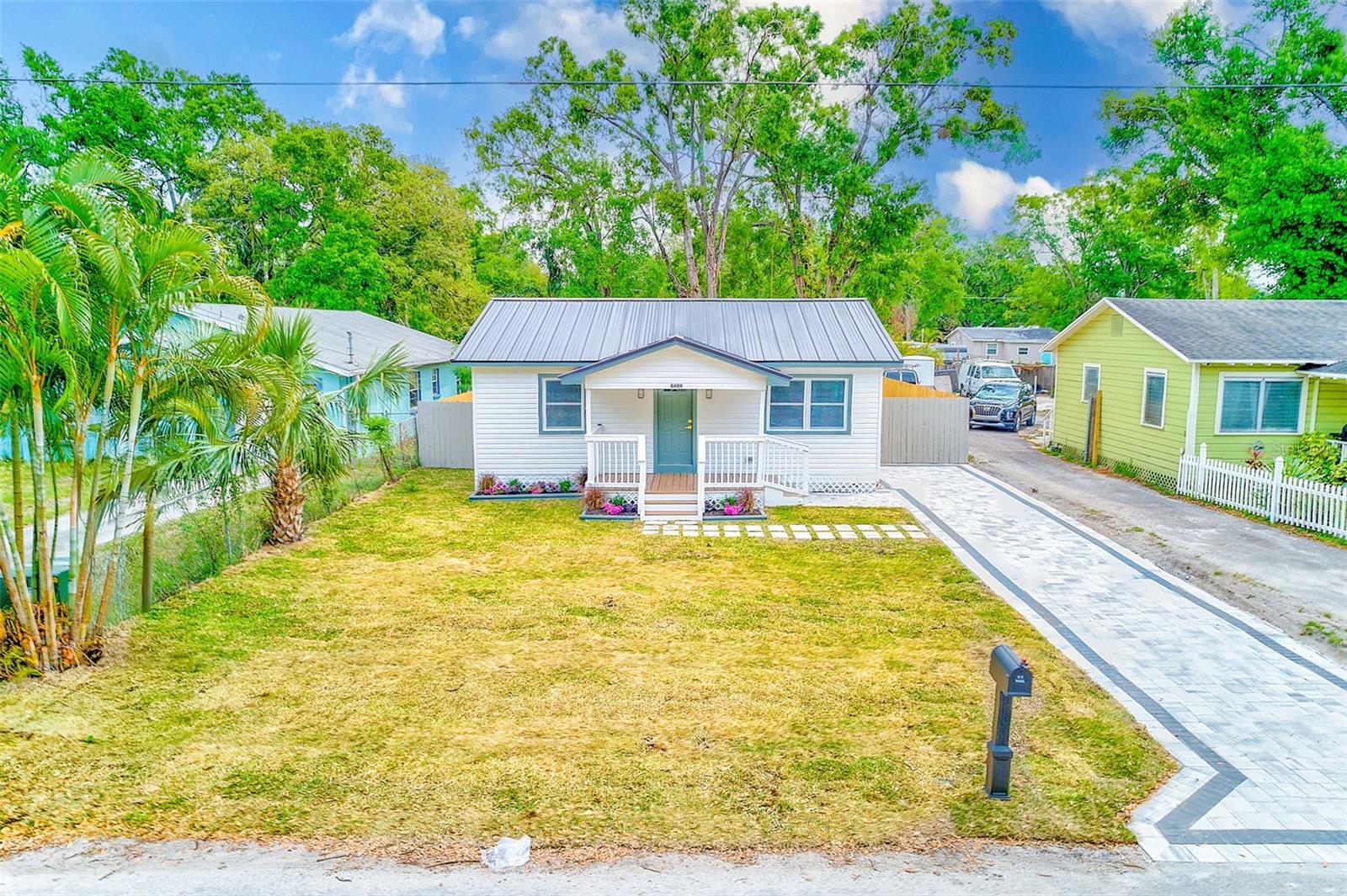 8409 N JONES AVE, TAMPA, FL, 33604
