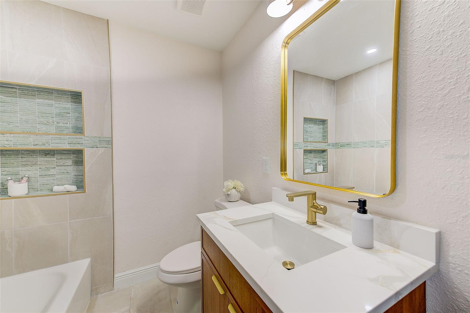 8409 N JONES AVE, TAMPA, FL, 33604