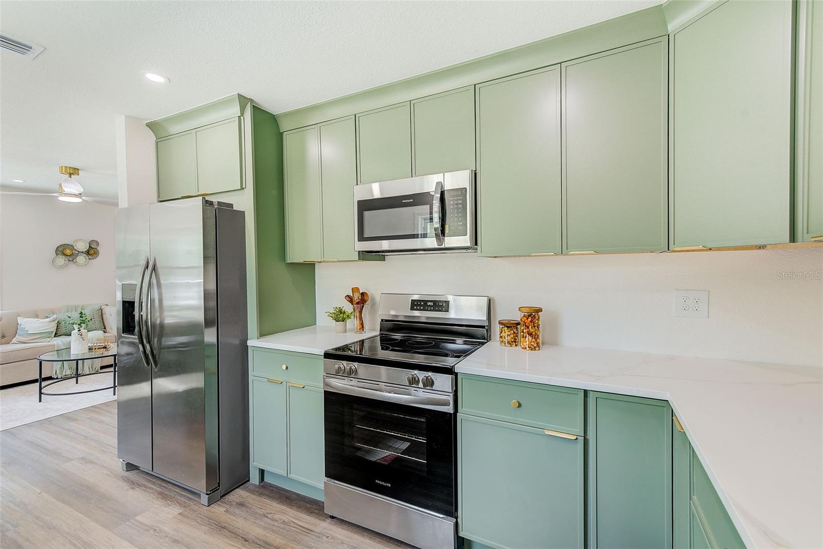 8409 N JONES AVE, TAMPA, FL, 33604
