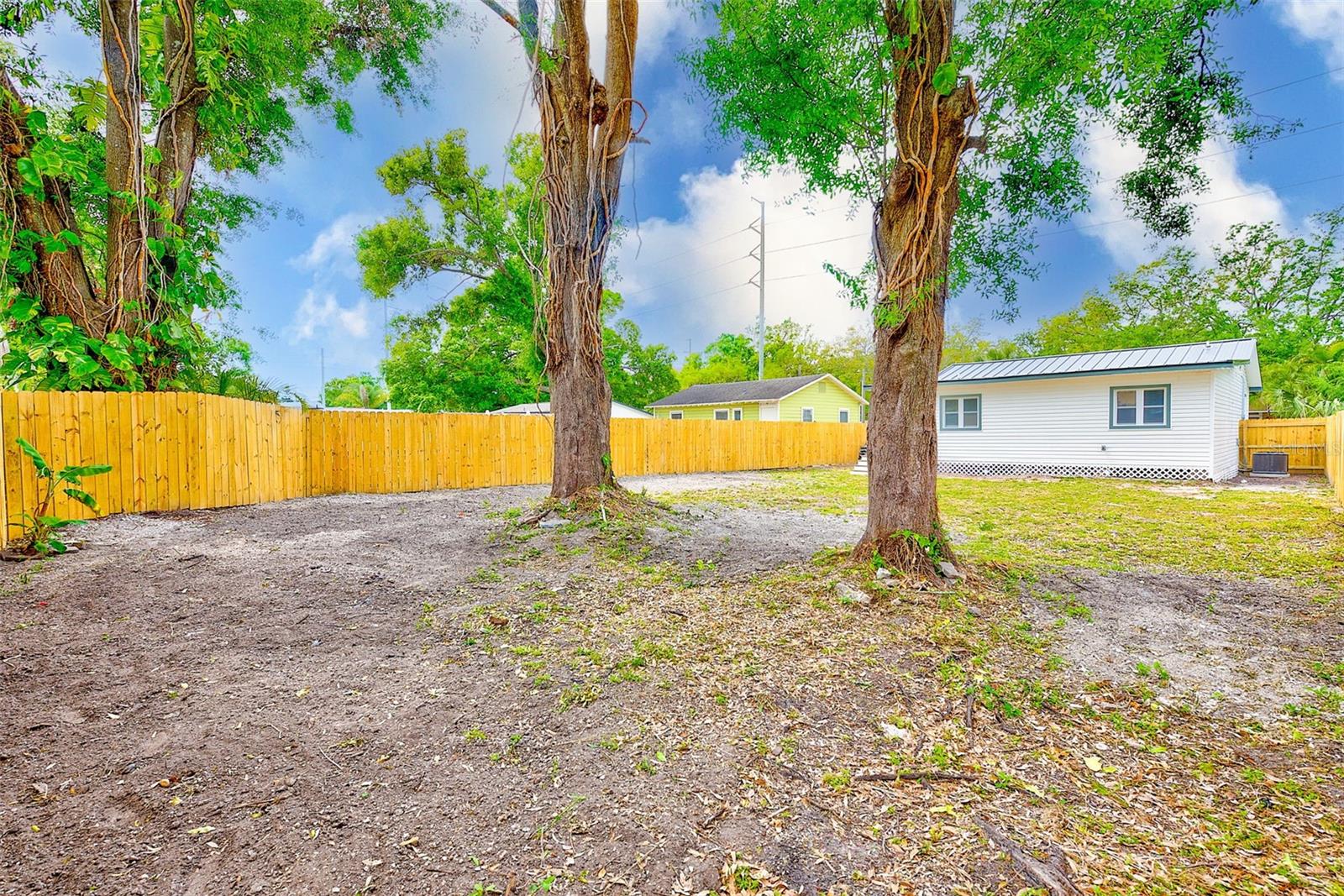 8409 N JONES AVE, TAMPA, FL, 33604