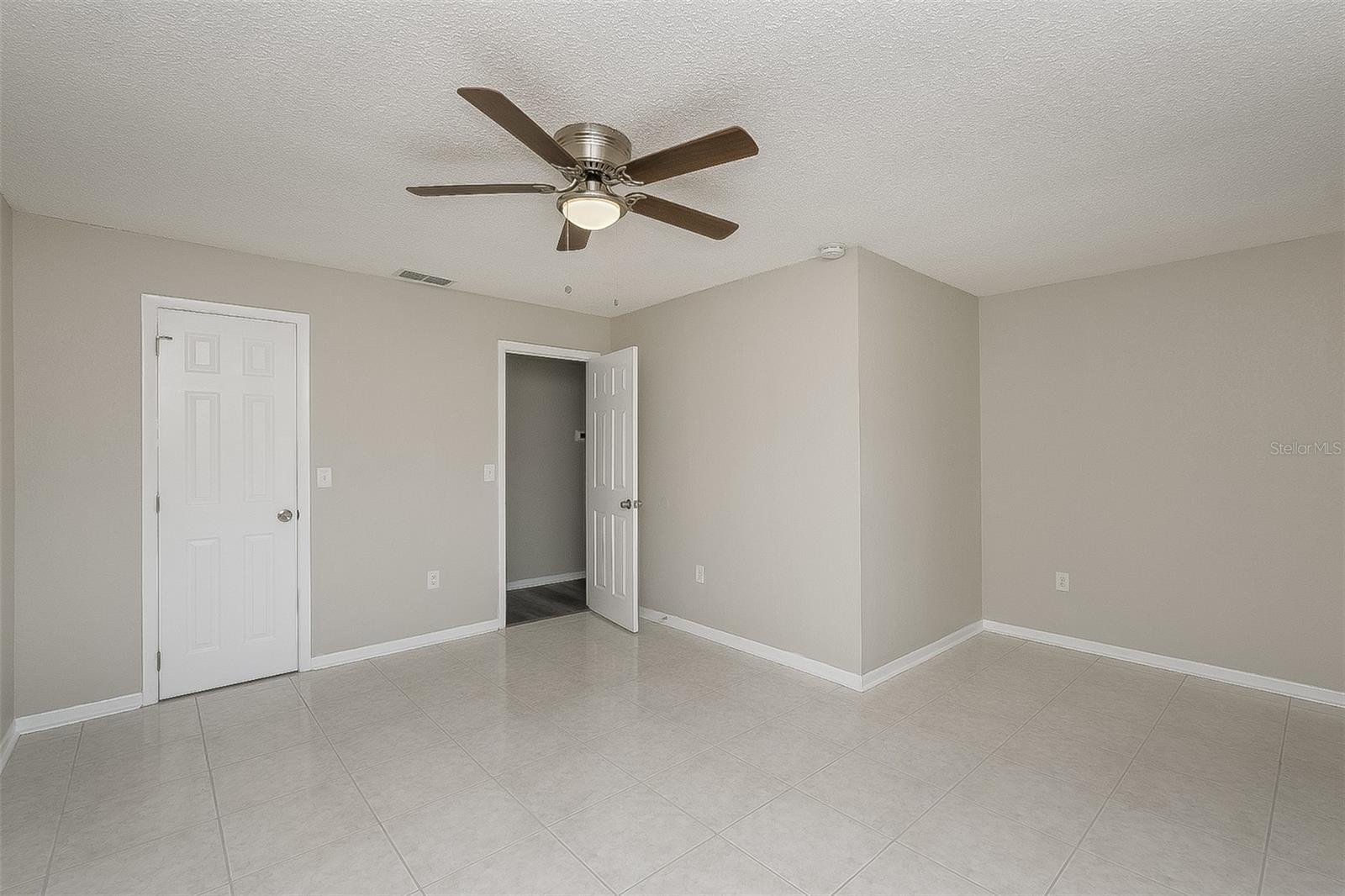 2012 LIVE OAK DR, PLANT CITY, FL, 33566