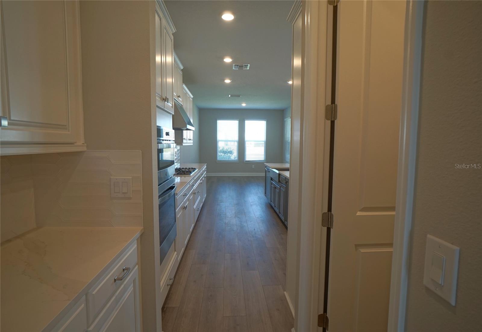 34013 ANCHOR LIGHT LN, WESLEY CHAPEL, FL, 33543