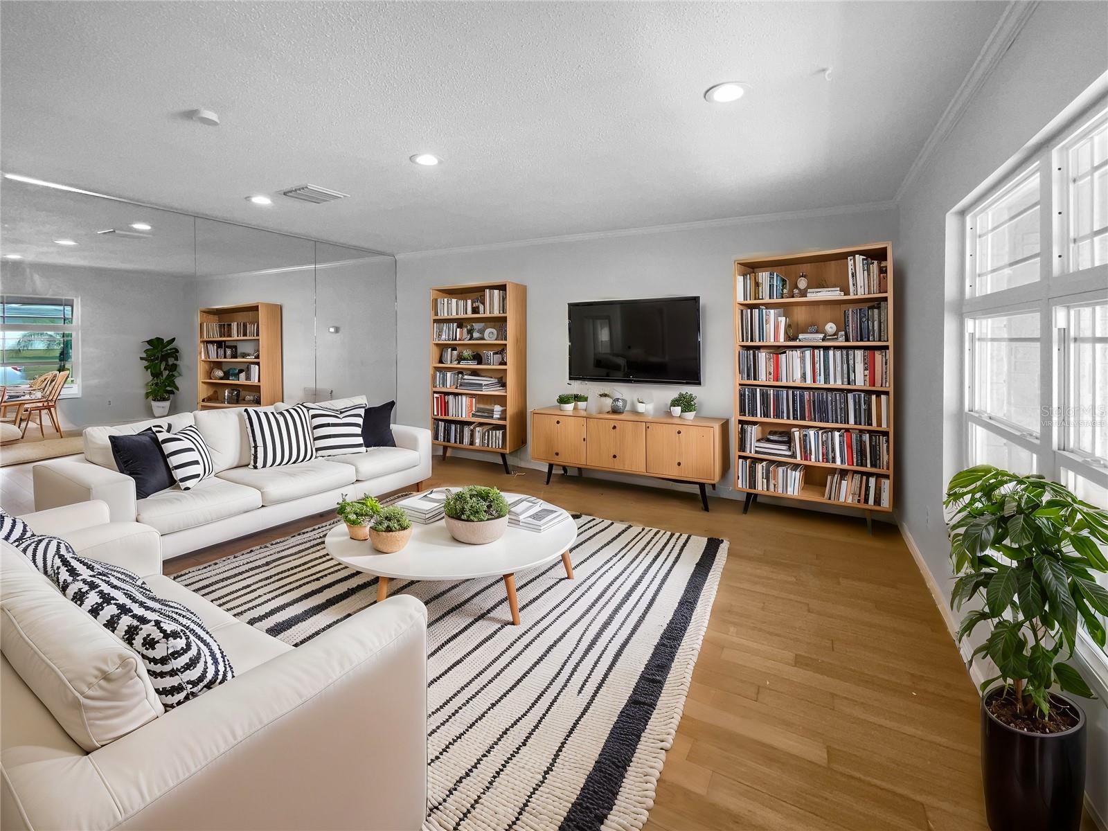 211 KINGS ROW, SEFFNER, FL, 33584