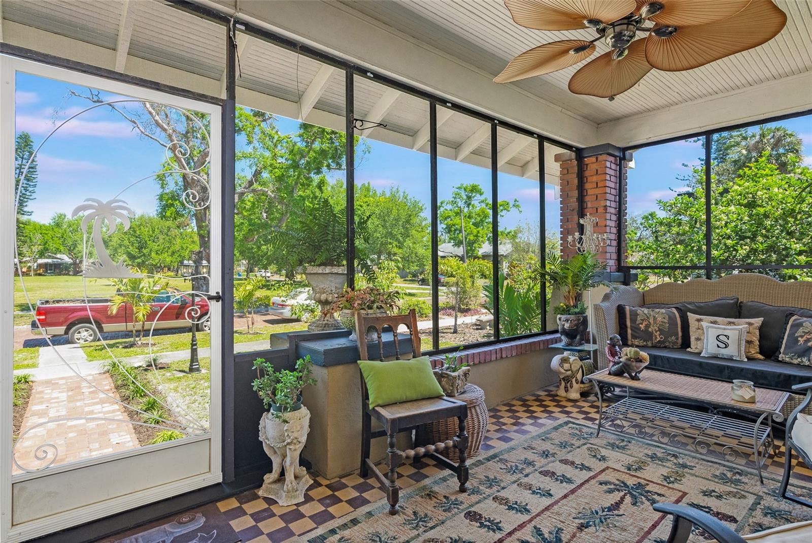 2910 BURLINGTON AVE N, ST PETERSBURG, FL, 33713