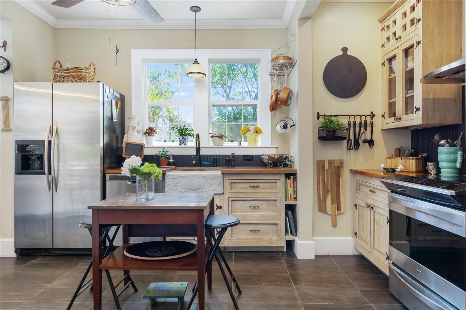 2910 BURLINGTON AVE N, ST PETERSBURG, FL, 33713