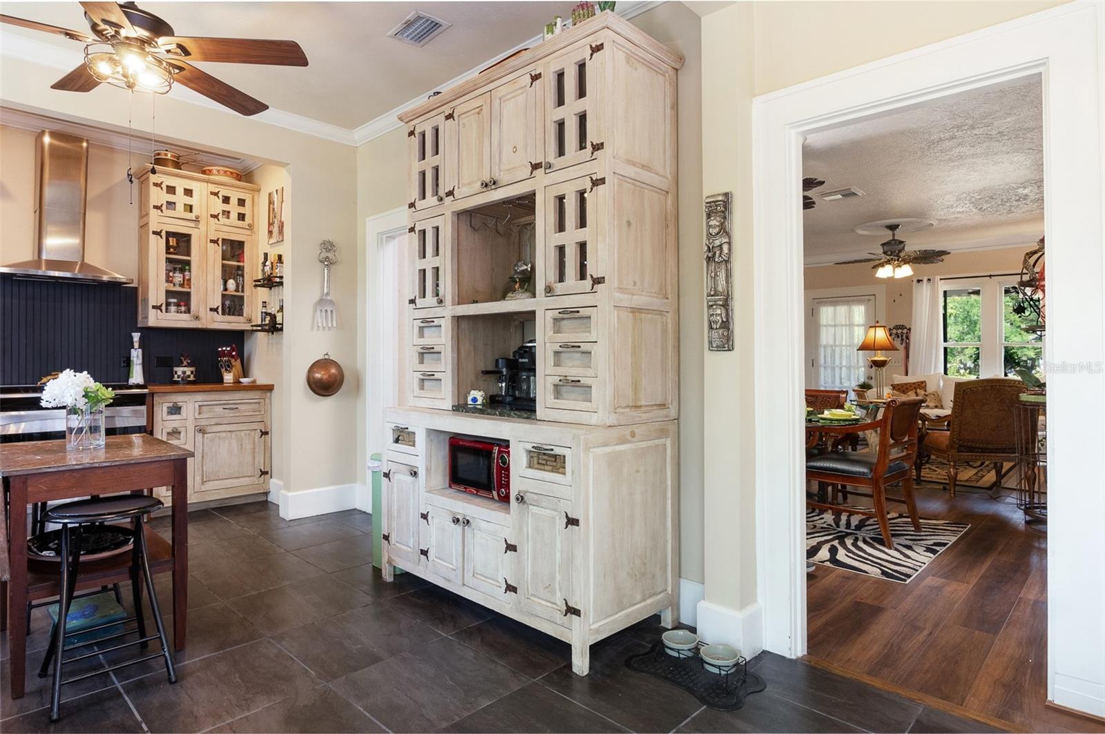 2910 BURLINGTON AVE N, ST PETERSBURG, FL, 33713