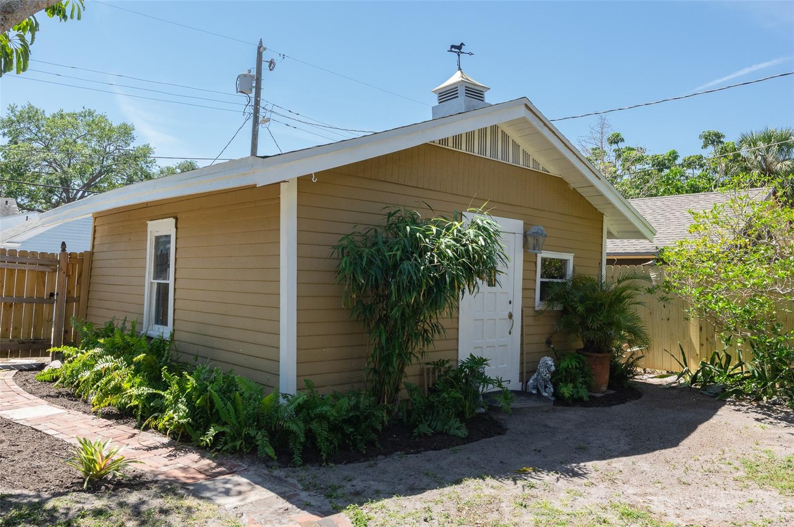 2910 BURLINGTON AVE N, ST PETERSBURG, FL, 33713