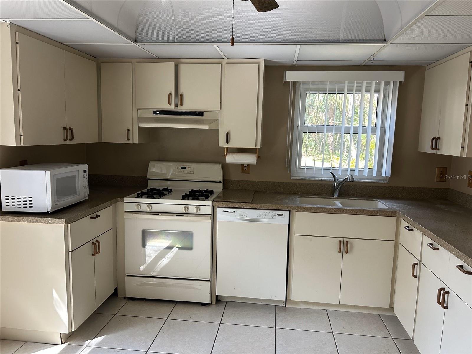 4849 VILLAGE GARDENS DR #179, SARASOTA, FL, 34234