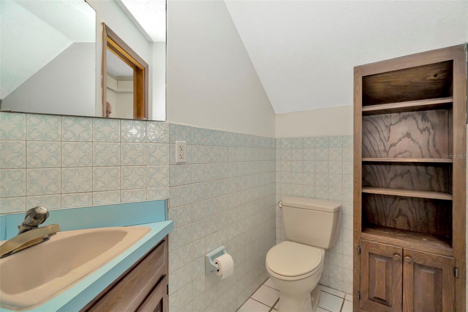 1401 N RIVERHILLS DR, TEMPLE TERRACE, FL, 33617