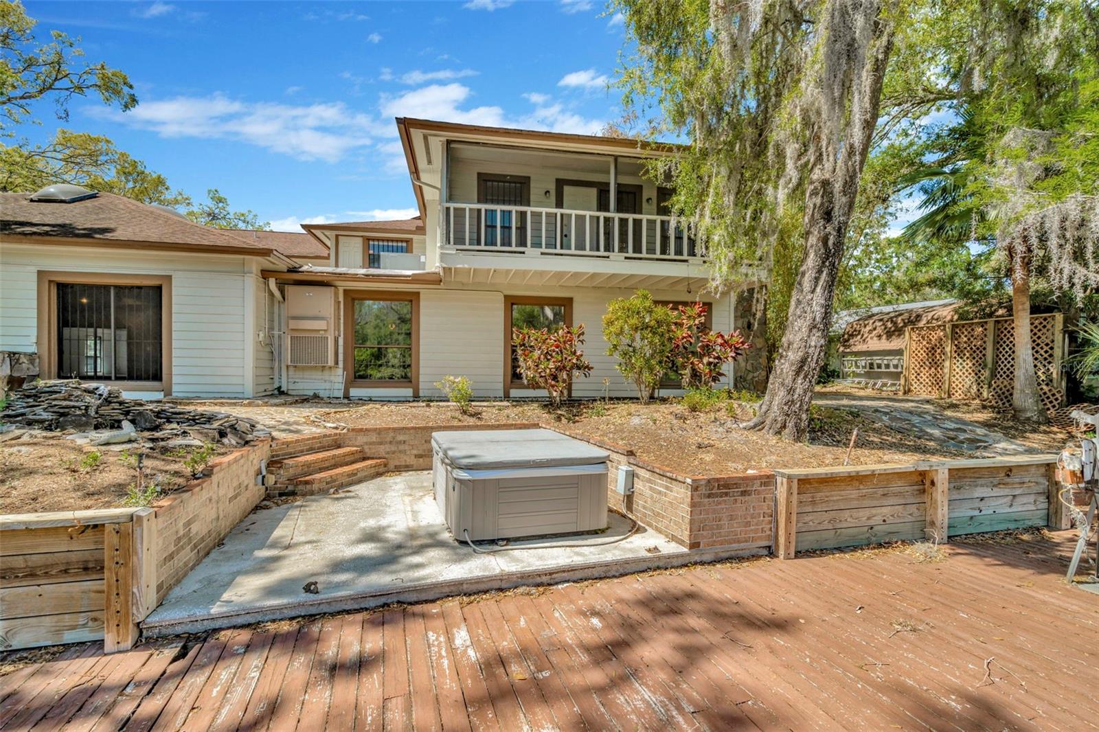 1401 N RIVERHILLS DR, TEMPLE TERRACE, FL, 33617