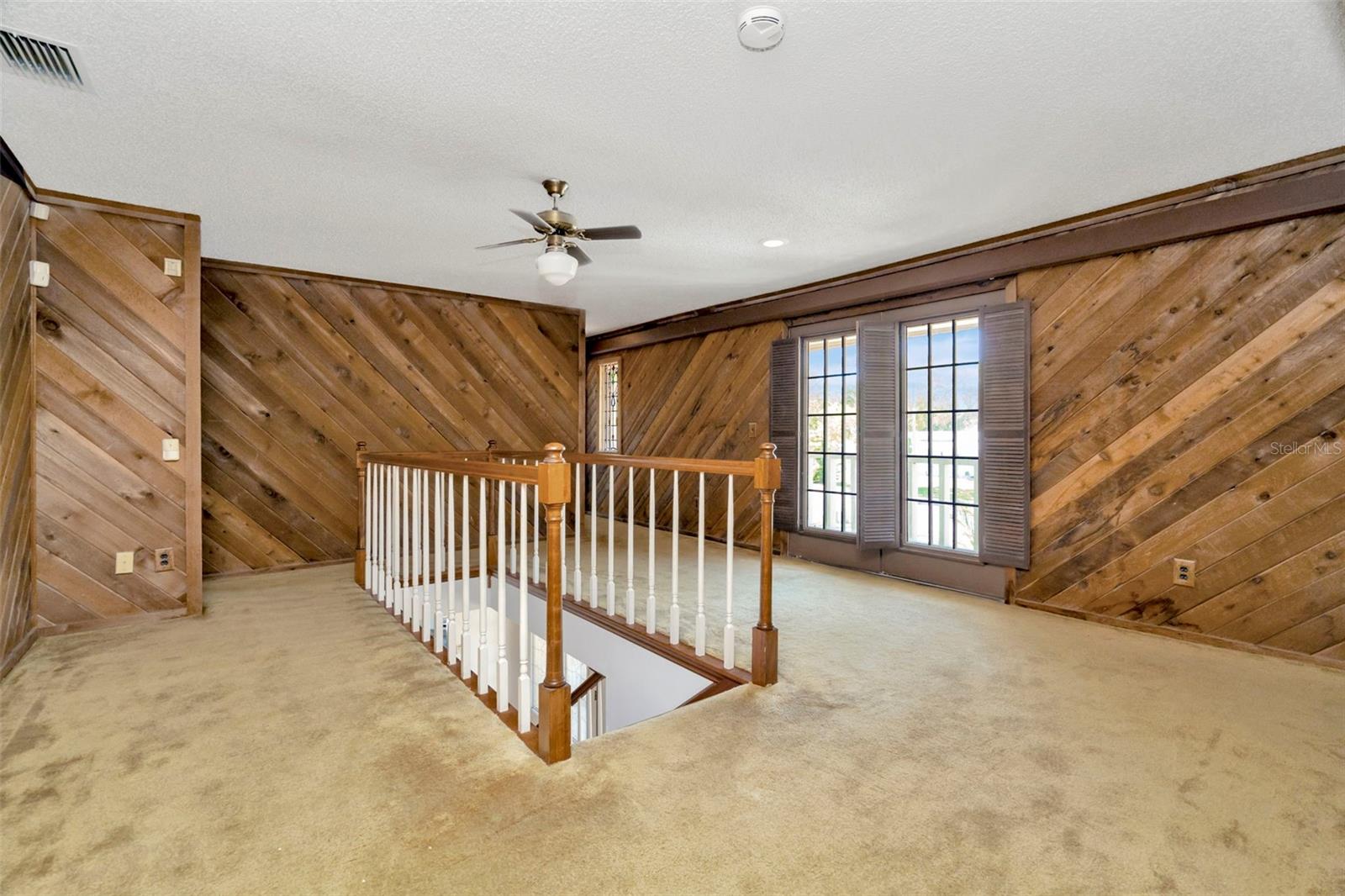 1401 N RIVERHILLS DR, TEMPLE TERRACE, FL, 33617