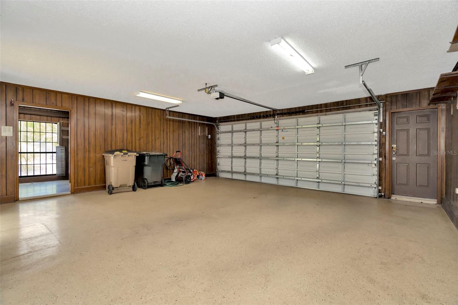 1401 N RIVERHILLS DR, TEMPLE TERRACE, FL, 33617