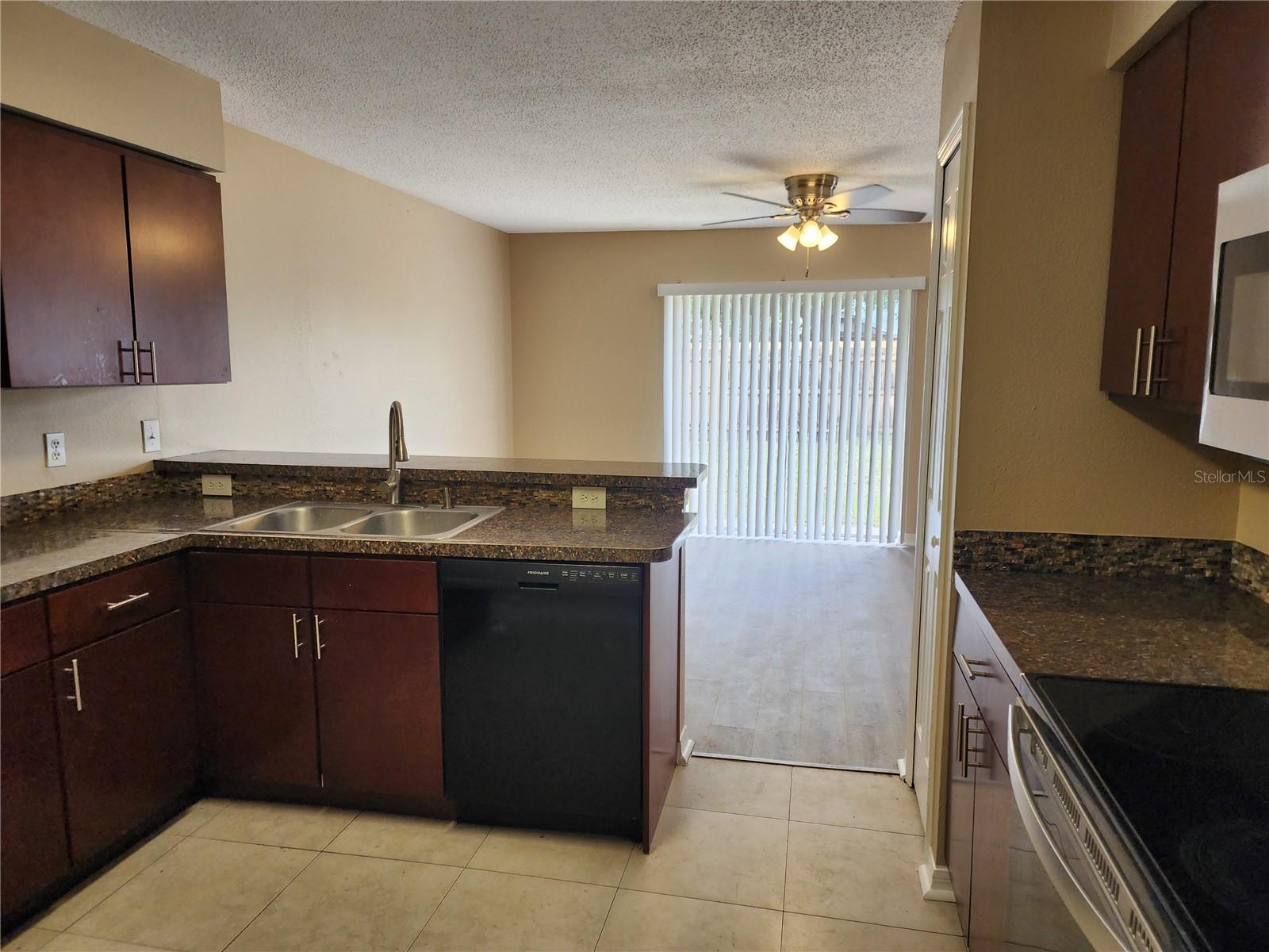10801 CANDLE STICK LN, RIVERVIEW, FL, 33579