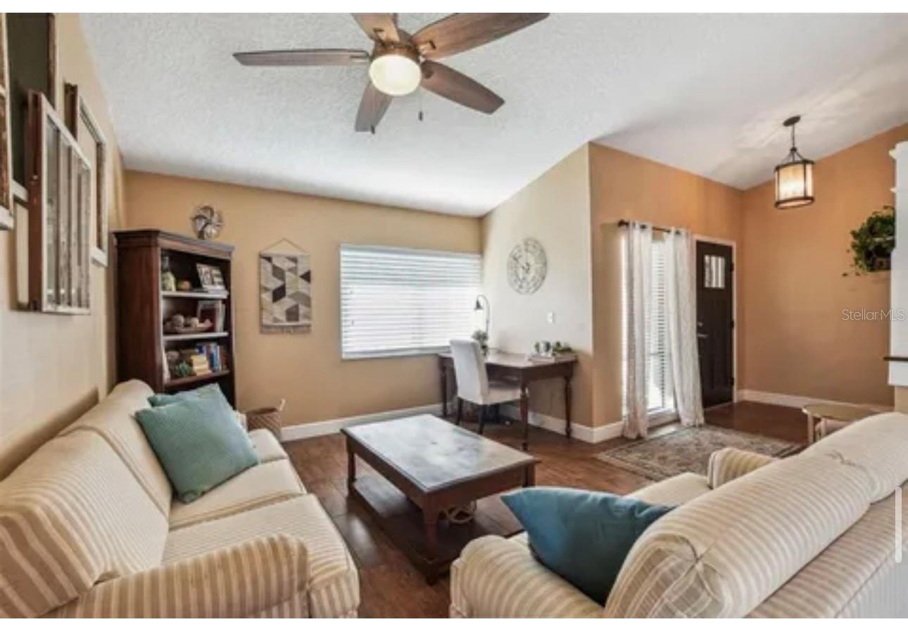 1326 CORNER OAKS DR, BRANDON, FL, 33510